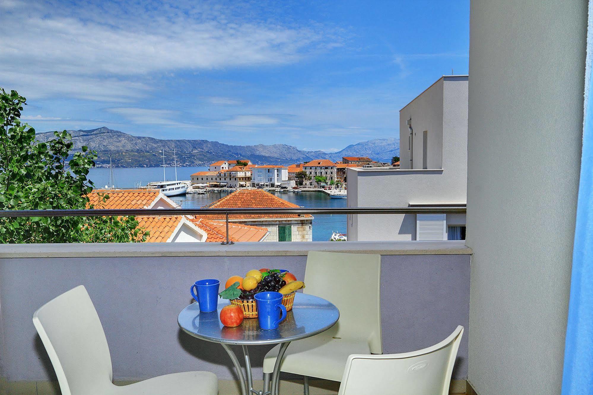 Apartmani Marija พอสติรา ภายนอก รูปภาพ